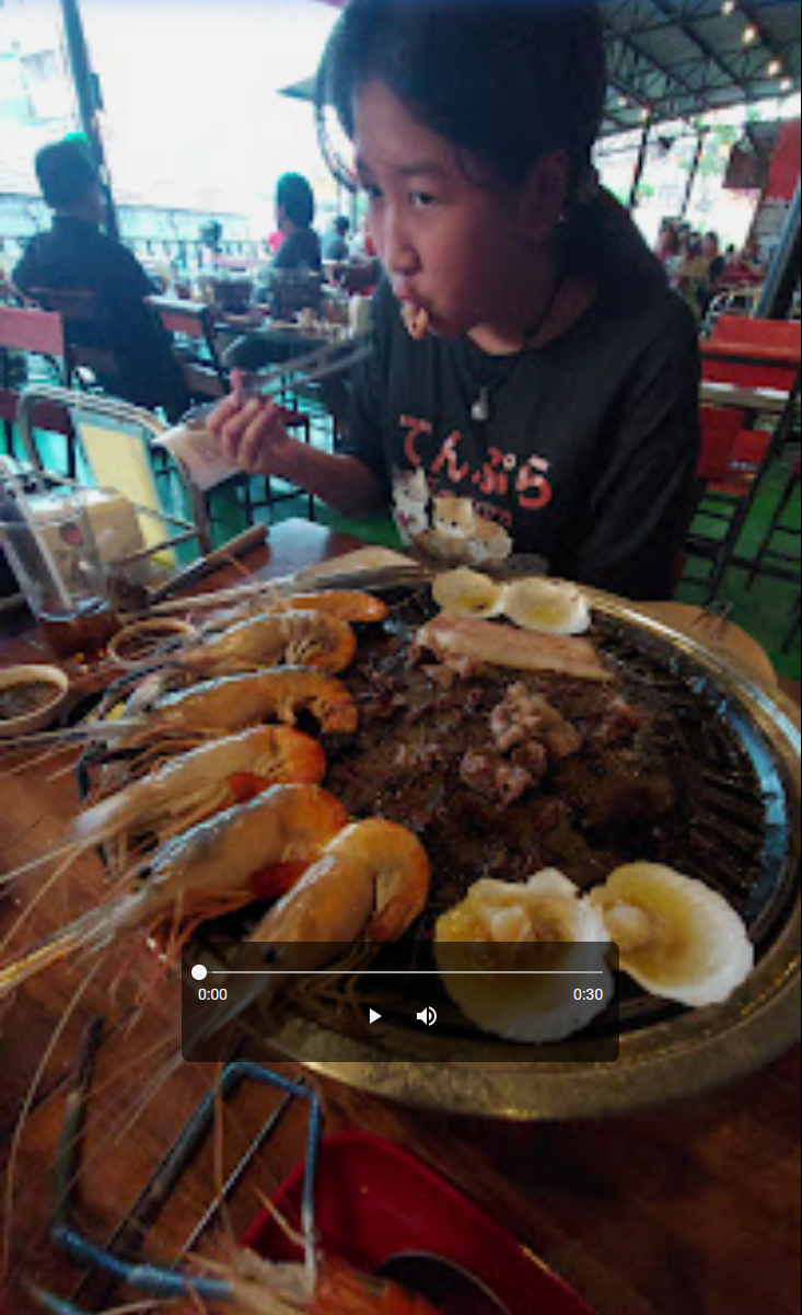 BestBeef dining atmosphere with grills